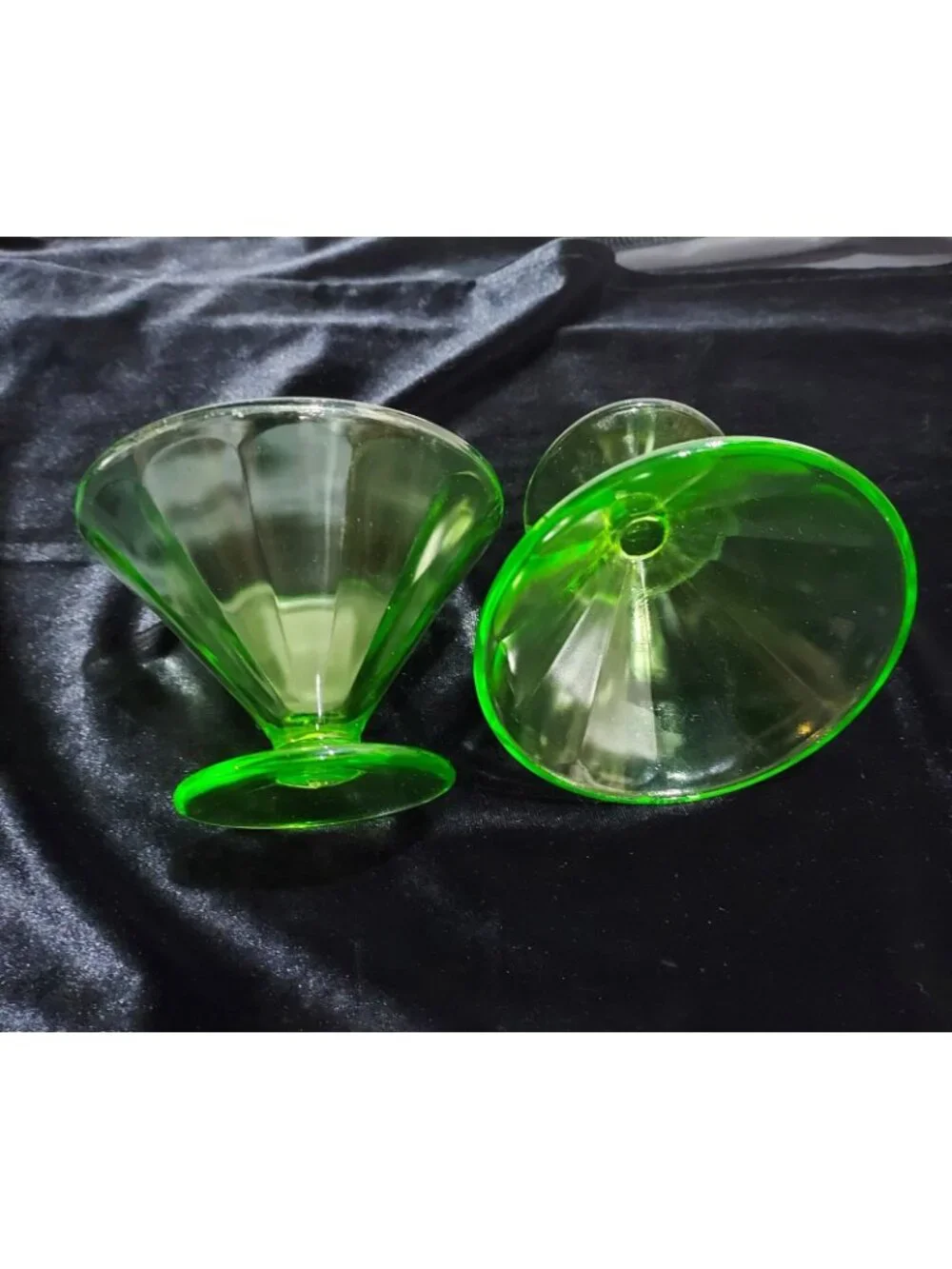 Federal Glass Company Pudding Custard Sherbet 2 Cups Glowy Depression Green - Picture 6 of 16